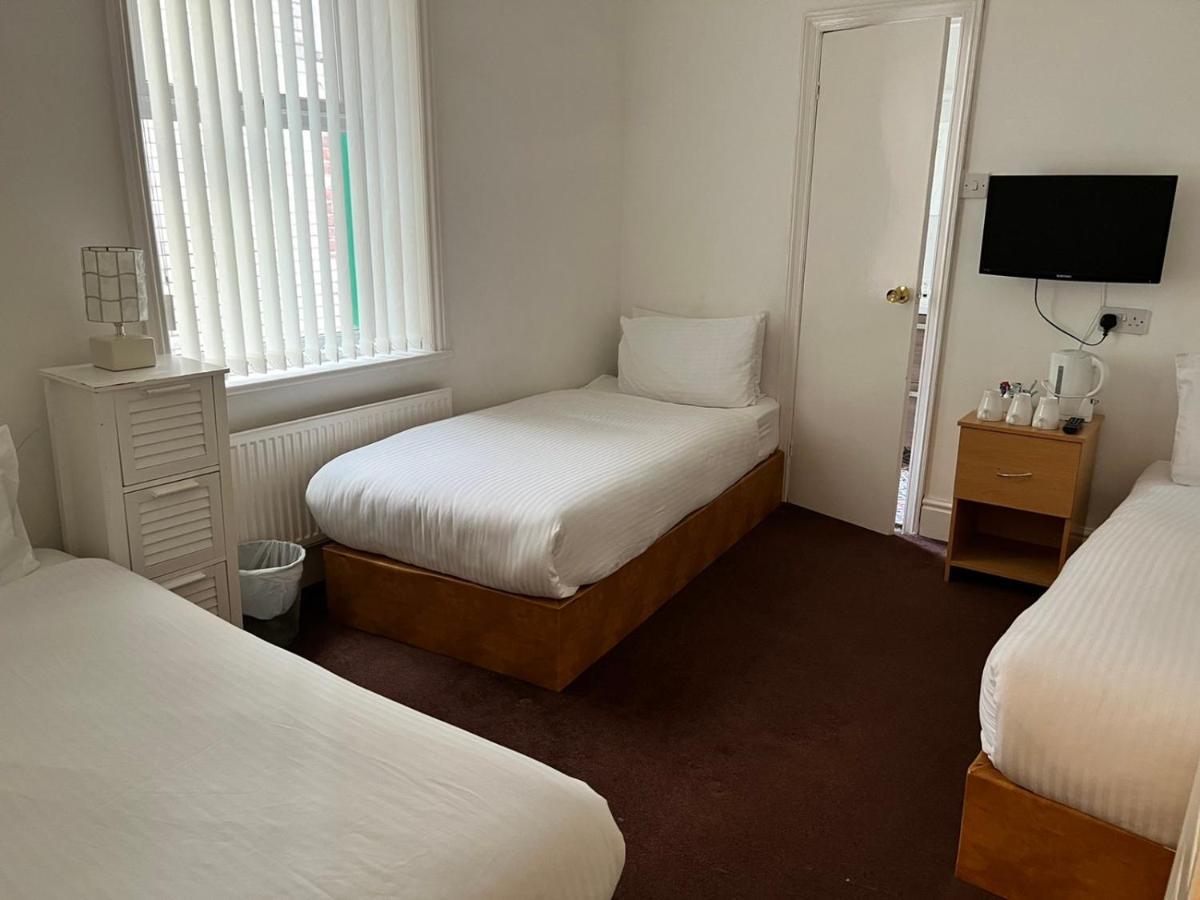Cheers Hotel Блекпул Екстериор снимка